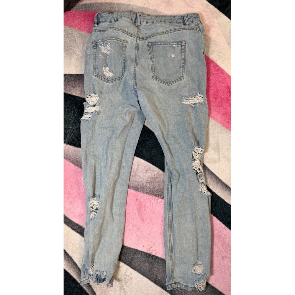 Refuge Denim Women 9 Light Wash Distressed Mom Classic High Rise Jeans Shredded - Picture 3 of 3